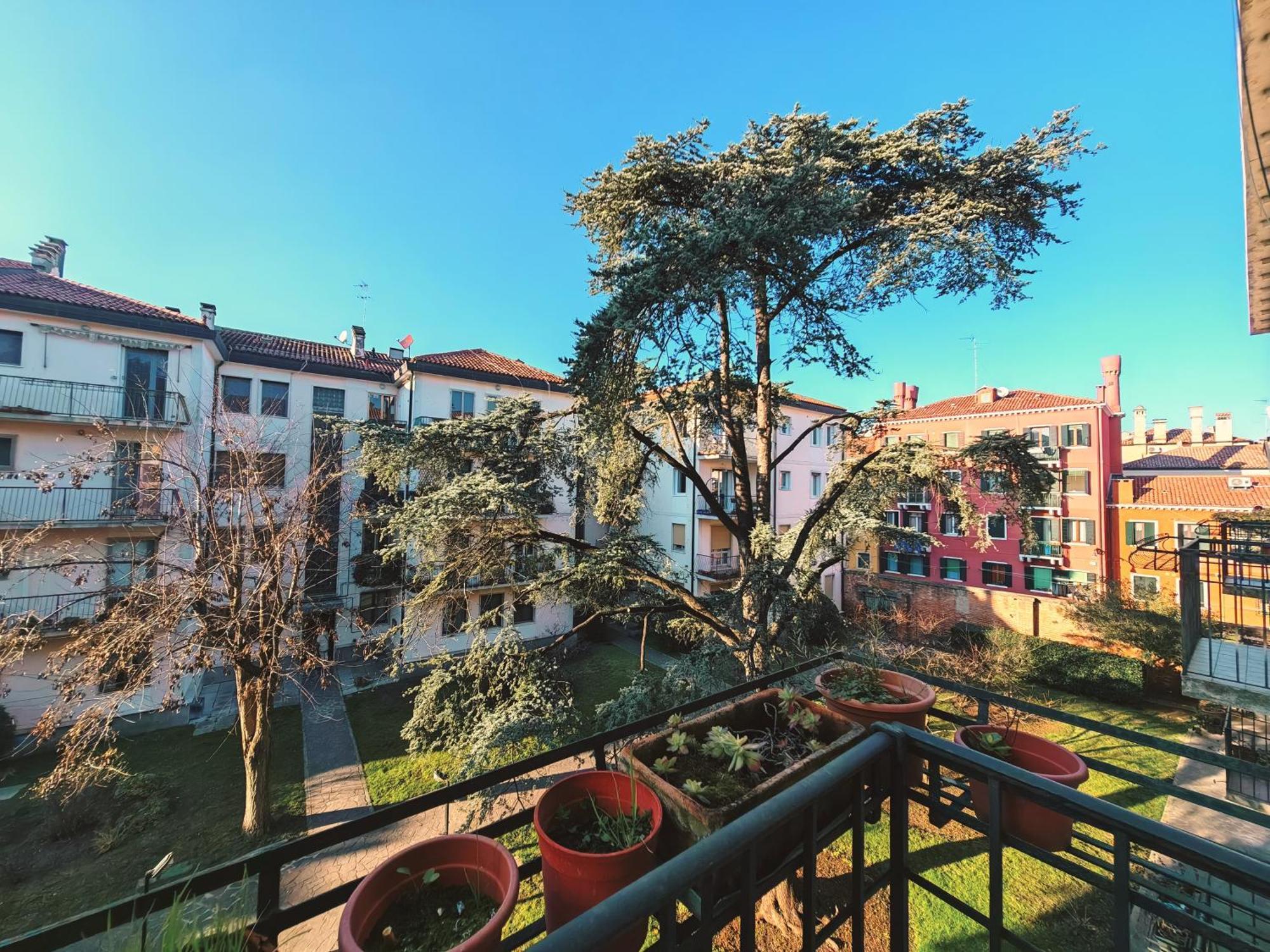 Goldmine Guest House 2 Венеция Экстерьер фото