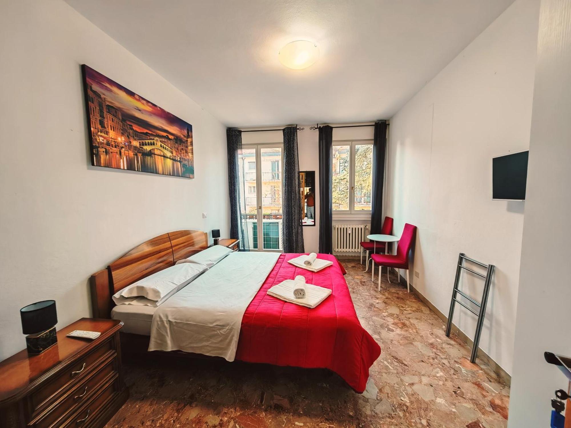 Goldmine Guest House 2 Венеция Номер фото