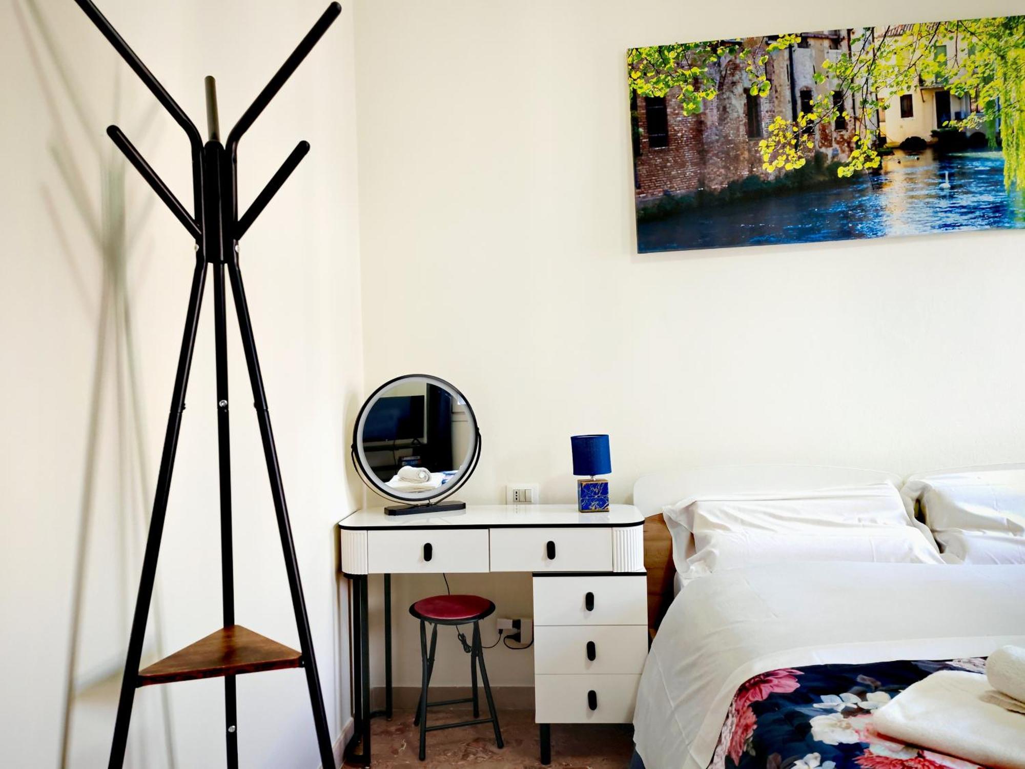 Goldmine Guest House 2 Венеция Экстерьер фото